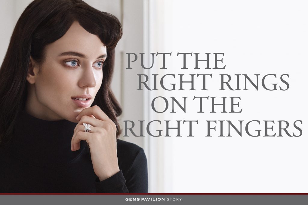 Put The Right Rings On The Right Fingers!