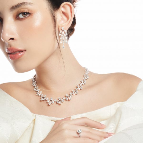 Diamond necklace 1